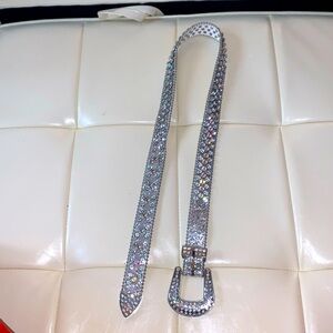 Woman’s bling belt
